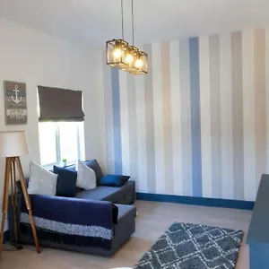 Intimate Entire Flat 9-min Walk To Boscombe Apartment Bournemouth